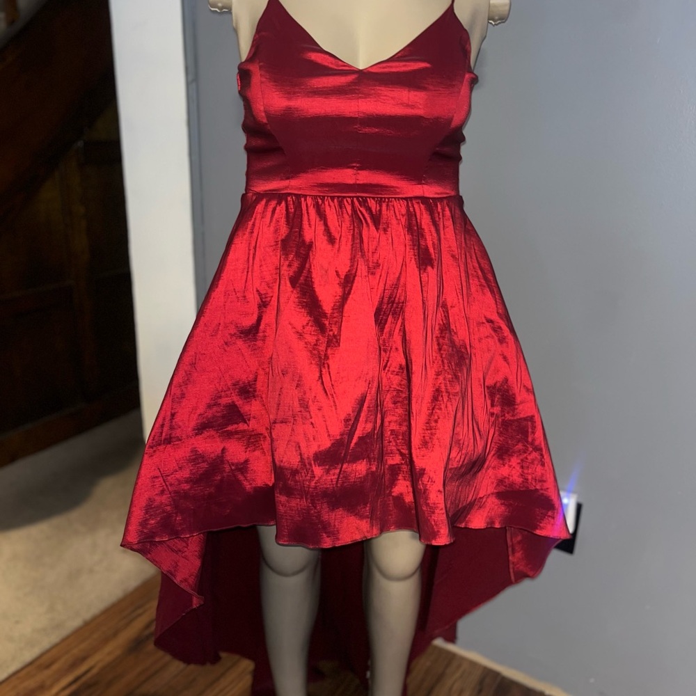 B. Smart dark red maxi punk shiny hi-lo gown - 13/14